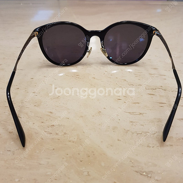 명품 프라다 남녀공용 코받침 선글라스 썬글라스 팝니다.--3