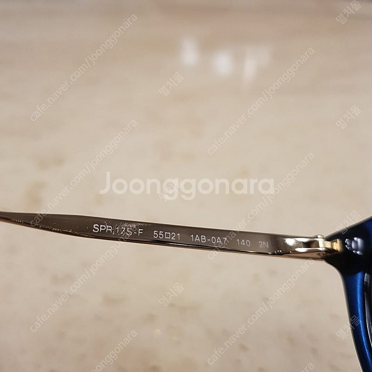 명품 프라다 남녀공용 코받침 선글라스 썬글라스 팝니다.--4