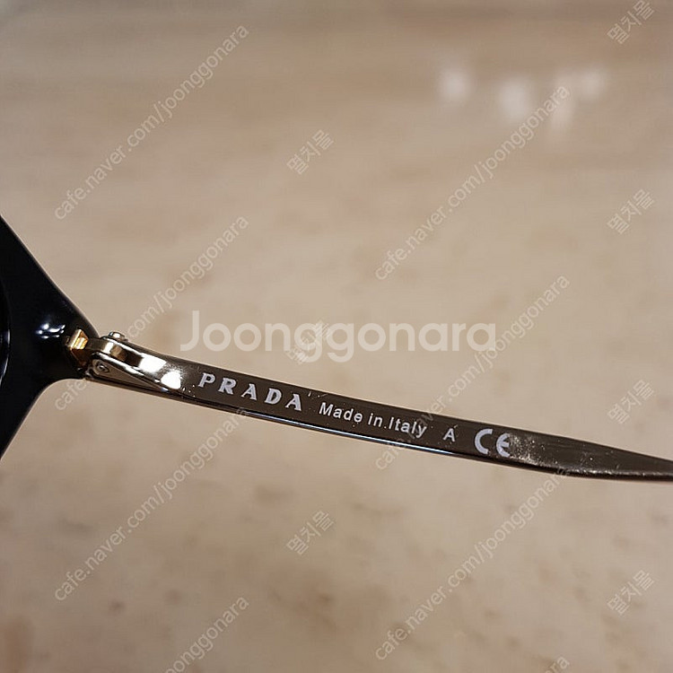 명품 프라다 남녀공용 코받침 선글라스 썬글라스 팝니다.--5