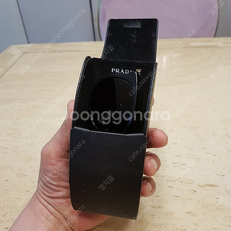 명품 프라다 남녀공용 코받침 선글라스 썬글라스 팝니다.--9