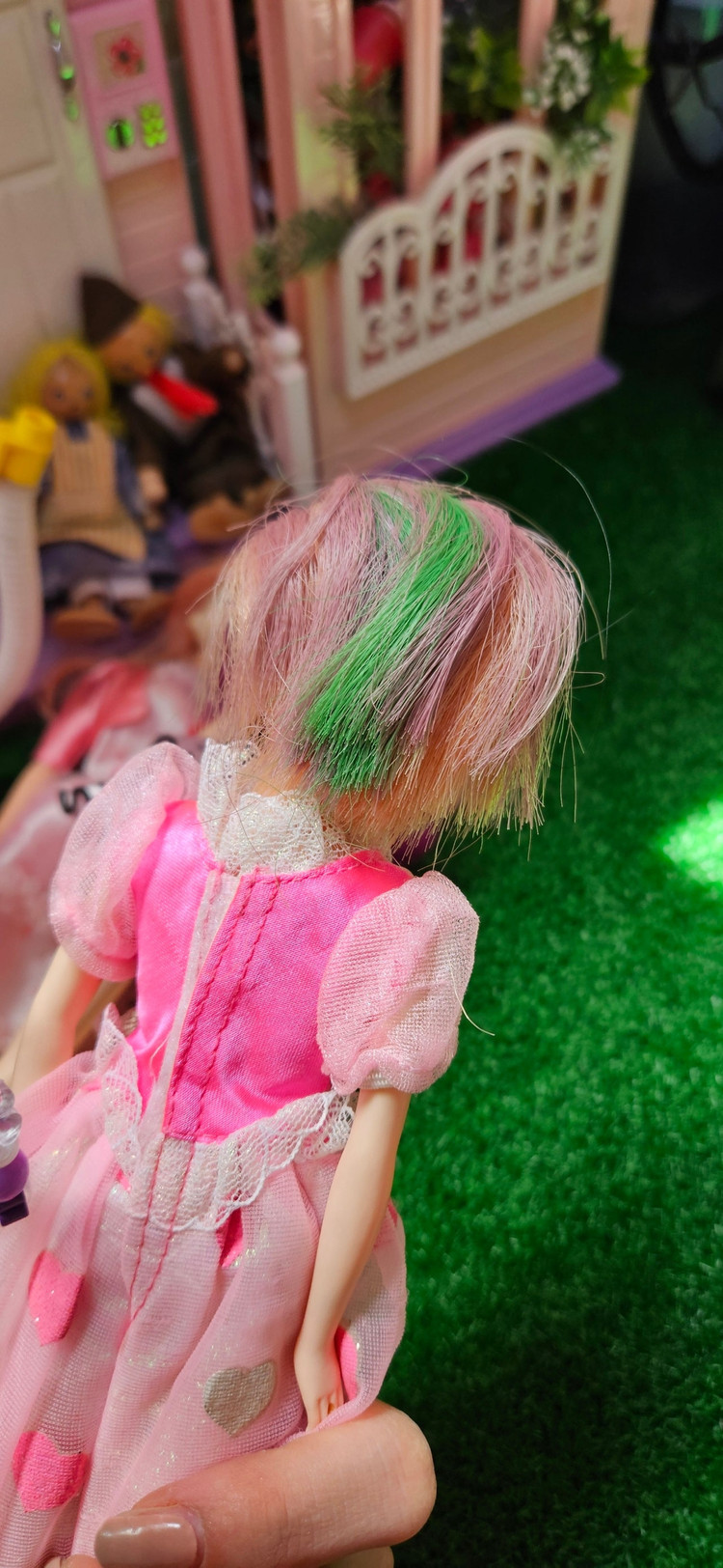 바비 미미 쥬쥬 인형집 제니의 행복한이층집 실바니안 인형옷 연지인형 등 이미지