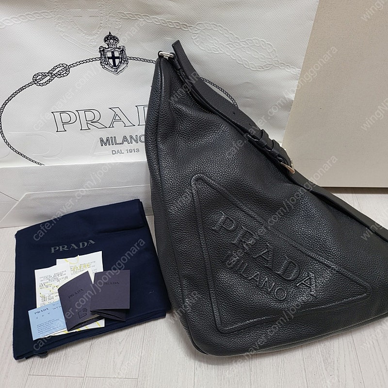 (급처) (쿨거시 300) 프라다 가죽 트라이앵글 백 숄더백 크로스백 가방 명품 선물 PRADA
