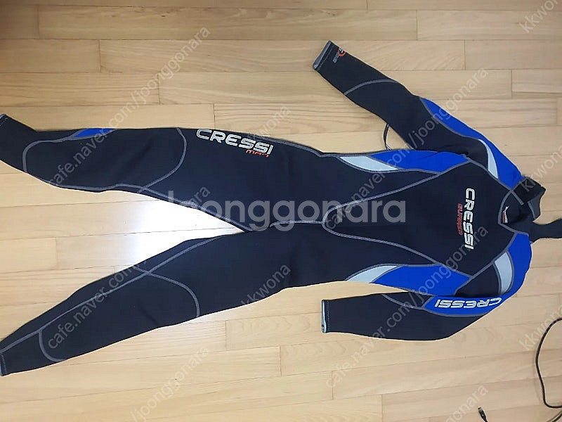 cressi summer 다이빙슈트 팝니다--0