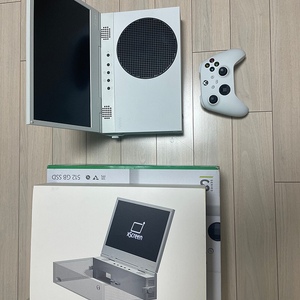 xbox 시리즈s + X screen 판매합니다.