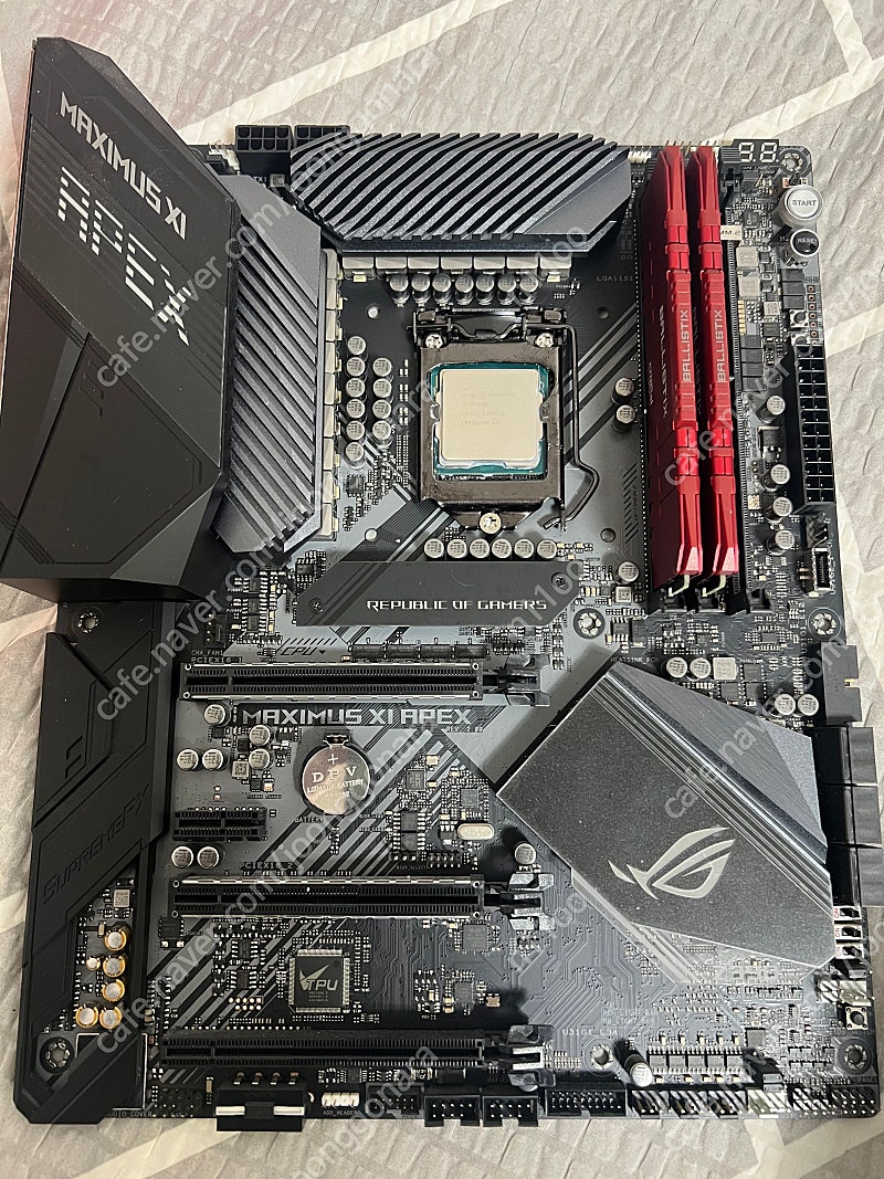 i7-9700k+z390 maximus apex+ballistix 3600 cl16 8gx2