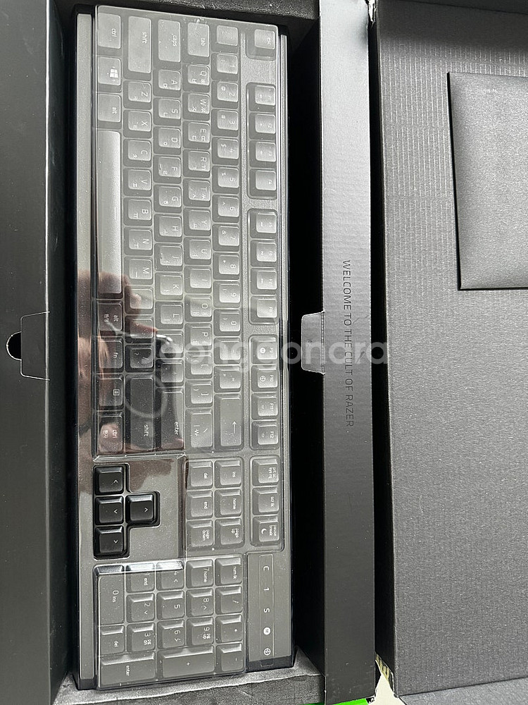 레이저 오나타 크로마 키보드 판매 합니다--1