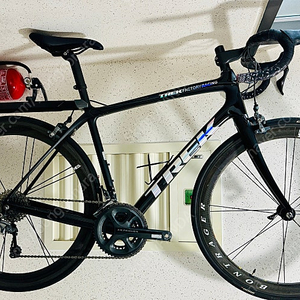 [판매] TREK DOMANE 5.2 (카본, 풀 울테그라, 카본휠, 일체형 핸들바 포함)