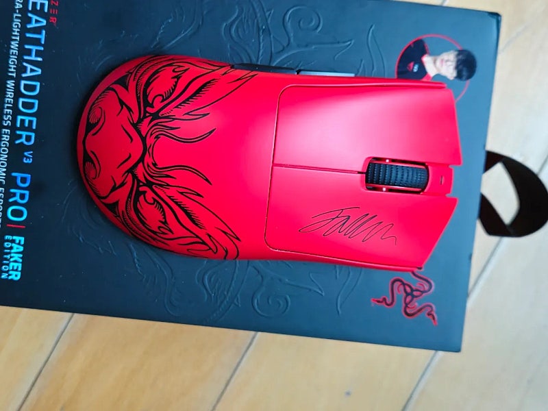 RAZER DEATHADDER V3 PRO FAKER EDITION 데스에더 V3 프로 페이커 에디션