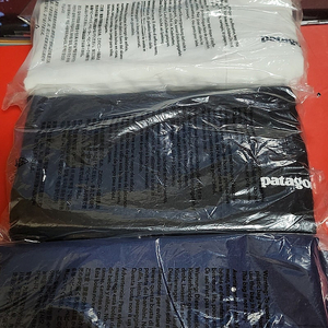 [L] 파타고니아 P6 로고 포켓티셔츠 3색 일괄