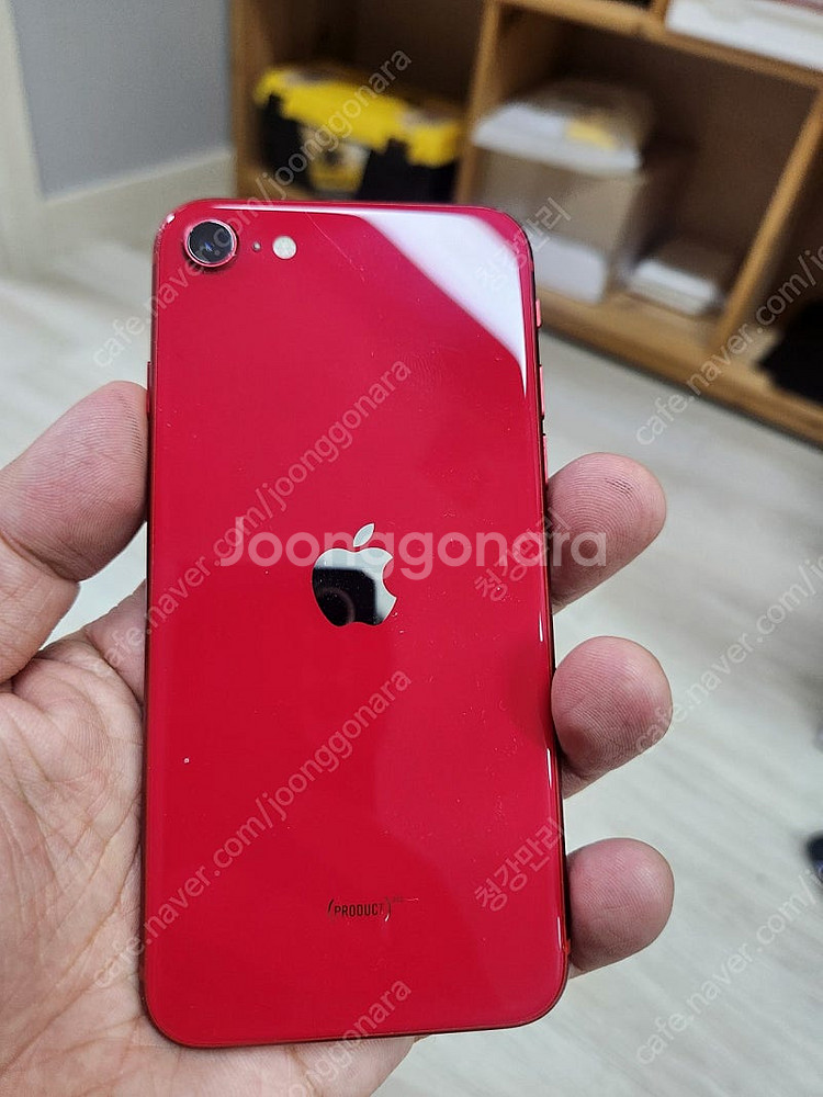 아이폰 SE2 128GB 레드 팝니다.--1