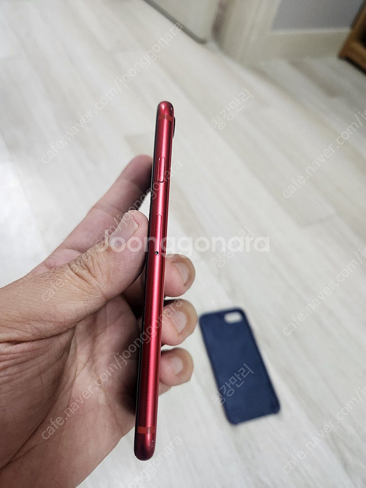 아이폰 SE2 128GB 레드 팝니다.--2