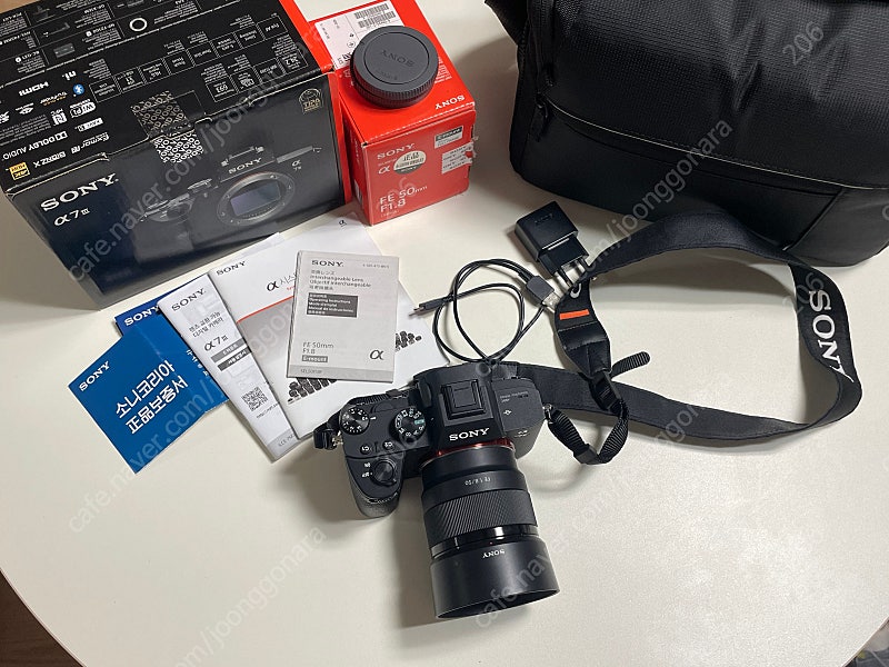 (박풀) Sony ILCE-7M3 (A7m3) 바디 + 렌즈 FE50mm F1.8 (컷수 3천대) + 가방