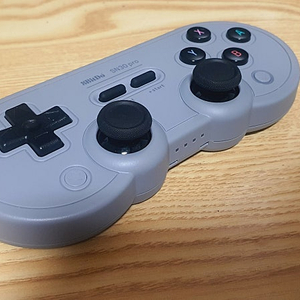 8bitdo 닌텐도 게임패드 SN30 Pro 홀이펙트 + 모바일클립 택배비 포함 55000원