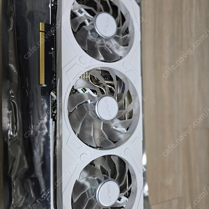 갤럭시 boy 4070ti super 화이트