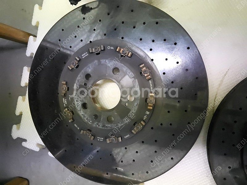 (새제품급) 아우디 RS7 R8 S8 카본세라믹 브레이크 풀세트 상태 S급 하이드로백 마스터실린더 포함 팝니다--2