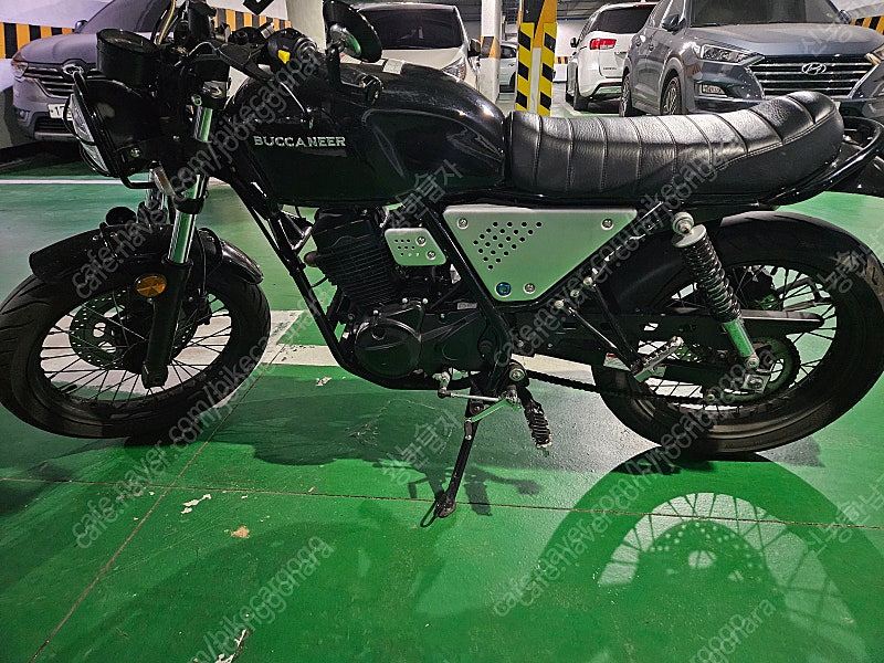 2022년식 블랙유광 부캐너 125cc 유로5