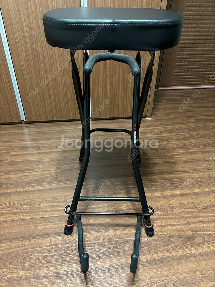 Gator 게이터 기타 일렉기타 스탠드 일체형 의자 (...--1
