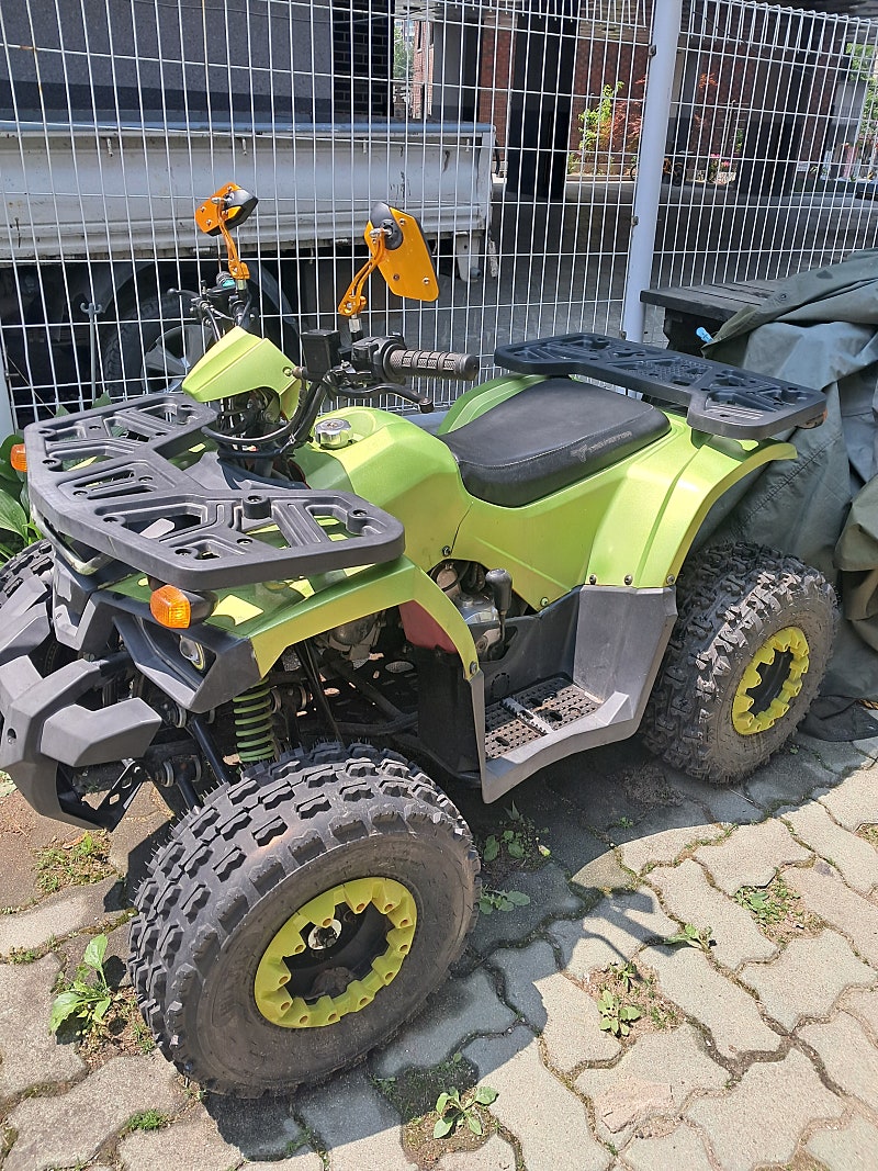 사륜오토바이. 125cc . 60km주행. 80만원 판매 010-9494-7064