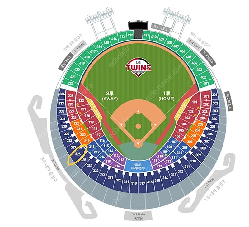(6월25일) LG vs 삼성_3루 네이비 326블럭 8열 통로 2연석