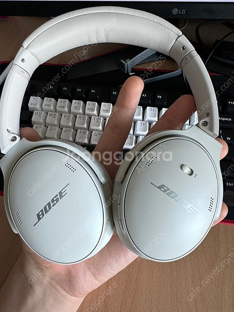 bose qc45 헤드폰 팝니다.--0