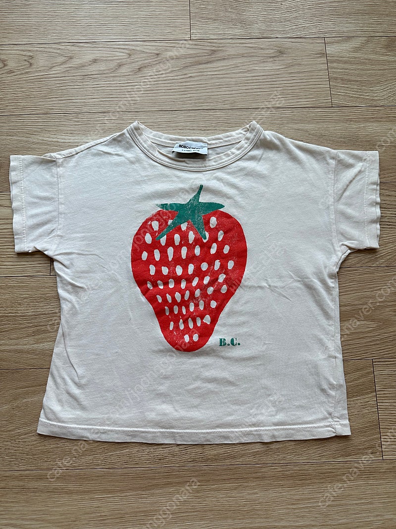 보보쇼즈 딸기 티셔츠 2-3사이즈