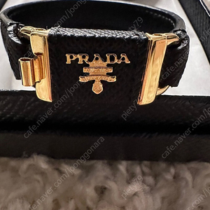 PRADA 프라다 로고 사피아노 브레이슬렛 블랙 한점