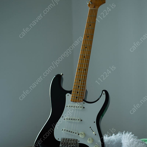 [일펜] [펜더 재팬]- 에릭 클립톤 블랙키 Stratocaster - R시리얼 (일팬, 팬더 제펜 , fender japan, 일펜, 일펜, 일본)