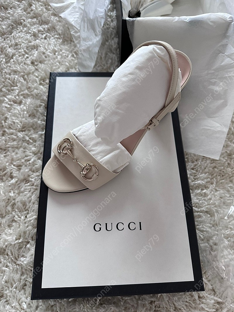 GUCCI 구찌 인터로킹 샌들힐 화이트 37.5 한점