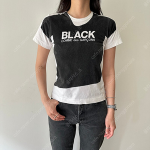 꼼데가르송 블랙 로고 여성 반팔 티셔츠
