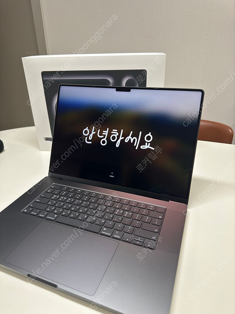 맥북프로 M3PRO 16 풀박스 페이스 블랙 • M3 Pro 12코어 • 512GB • 18GB