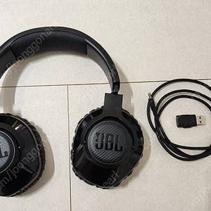 JBL 퀀텀350 게이밍 헤드셋