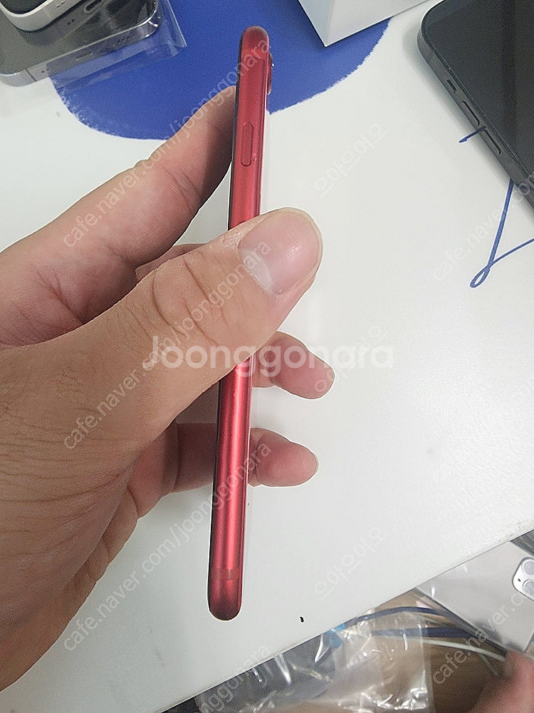 아이폰se2 레드색상 128기가 기기단품 판매합--2