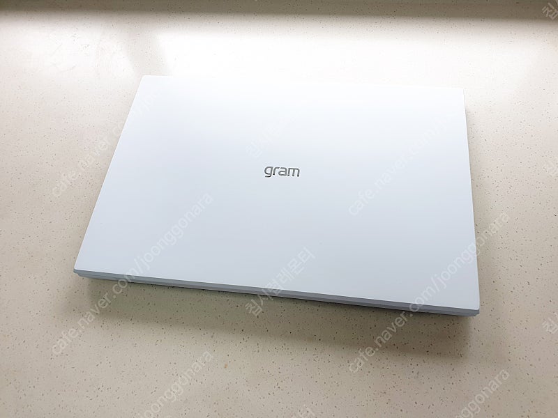 [완전 최상 신품급] LG 그램 16인치 24년형 13세대 12코어+ i5 16GB NVMe 512GB 정품 윈11 풀셋트