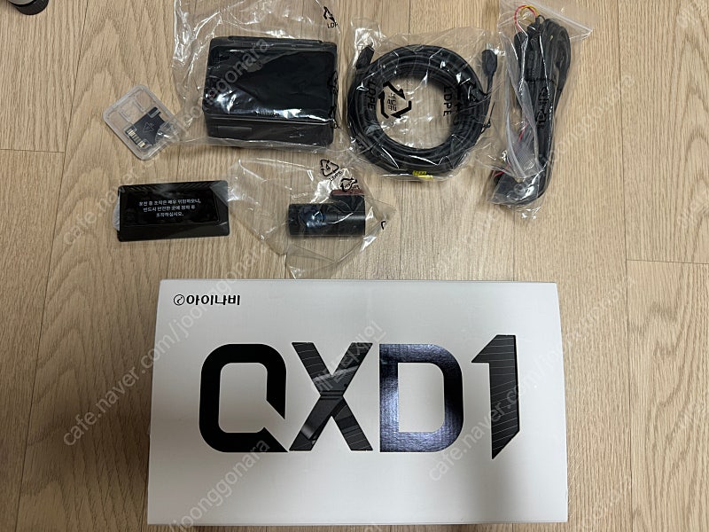 아이나비 블랙박스 QXD1 64G 팝니다