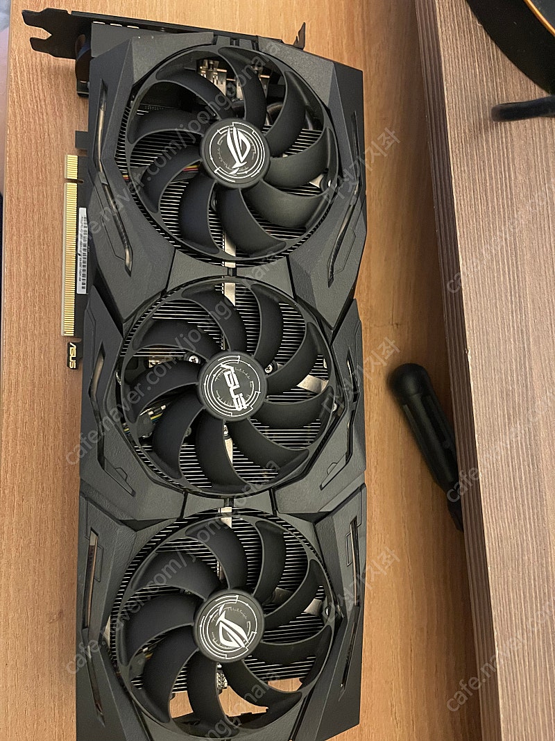 RogStrix Rtx2080super 3팬