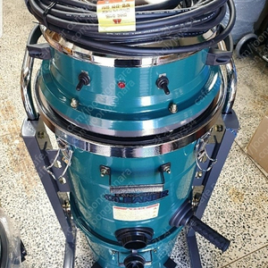 산업용청소기~ 국산 새제품 건습식 2모터겸용(2700W/3.6HP)~공장.건설현장.공업용.면갈이용청소기~수량:1대 판매 800.000원