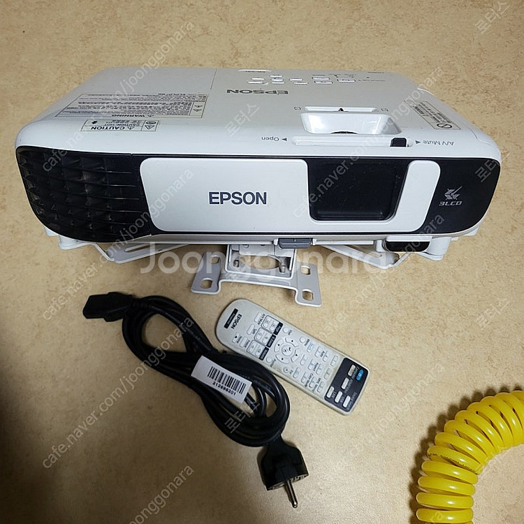엡슨 빔프로젝트 EB-S41 중고판매합니다--0