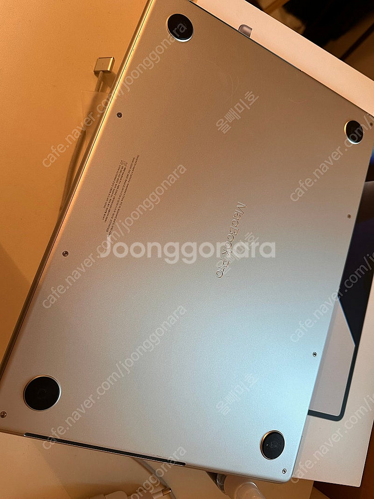 맥북프로 m1pro 14인치 16g 1T실버 케어남음--4