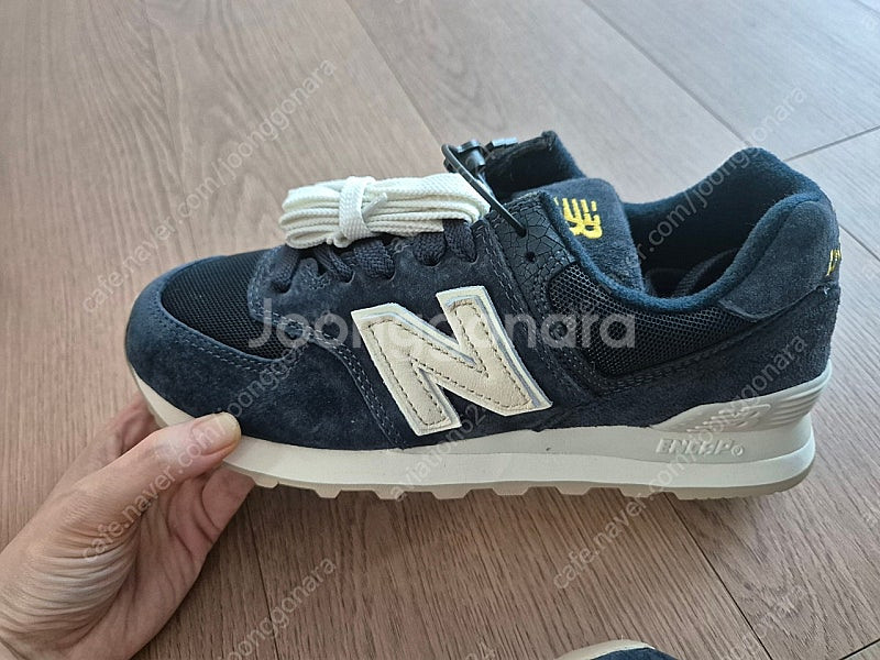 (새상품) U574RNB 렉토 뉴발란스 235--1