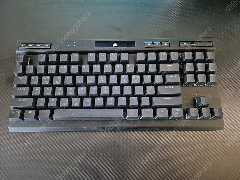 커세어 K70 RGB TKL 텐키리스 적축 게이밍키보드 팝니다.