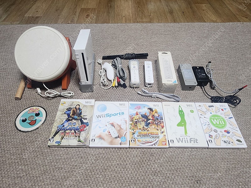 레트로 닌텐도 위 Wii 일본판 게임기 및 태고의 달인 북, 게임 6개 일괄 판매