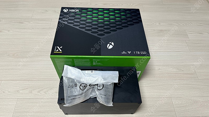 XBOX X 1TB 박스풀 FC24포함 판매 - 17만원 할인됨 엑시엑