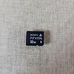 PSVITA 32G 메모리 단품 택포 25000원 판매합니다