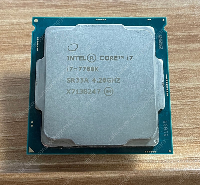 인텔 cpu i7-7700k 단품 판매합니다.