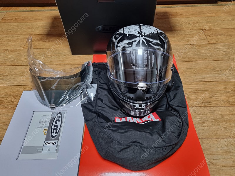 홍진 알파11 마블 안티베놈 퍼니셔 풀페이스 헬멧 판매합니다 (블투장착)