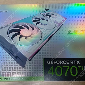 컬러풀 RTX 4070 TI SUPER ULTRA WHITE 그래픽카드