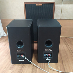 JBL ARENA 130 스피커 에요.