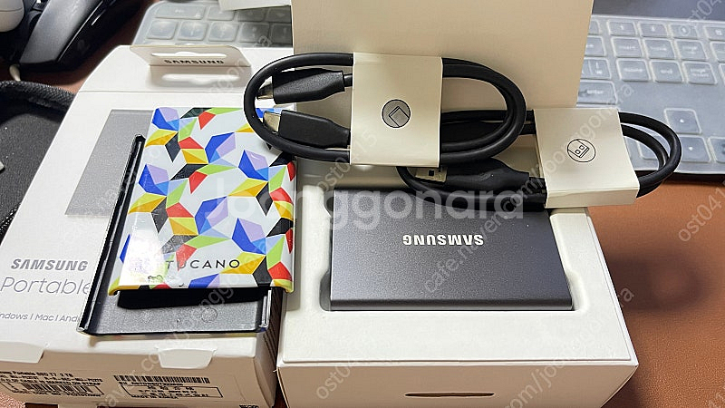 삼성 외장SSD T7 2TB--0