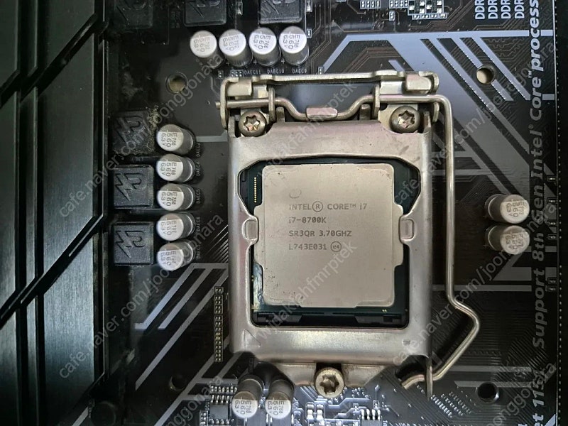 인텔 i7 8700k 팝니다(노뚜따)