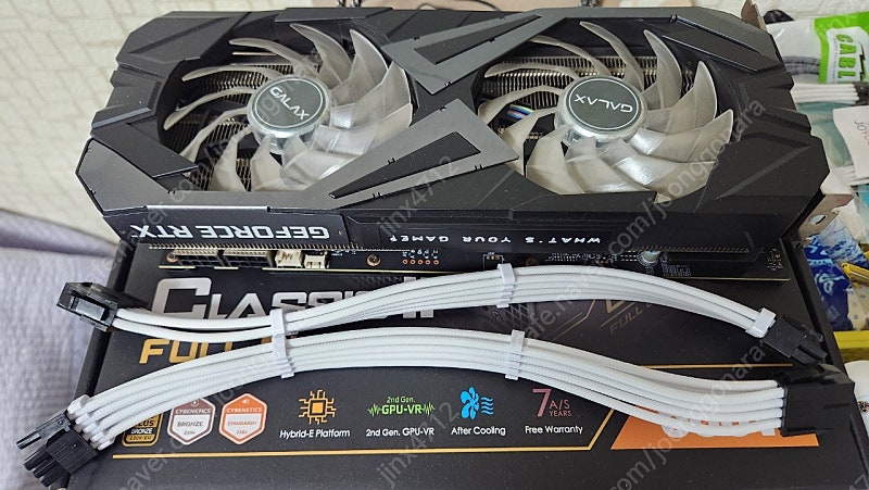 갤럭시 RTX3070 EX BLACK 그래픽카드 + 고급 화이트 슬리빙케이블 택포33